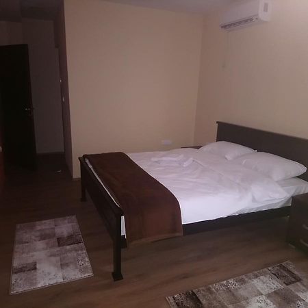 Albergue Prenociste Hrast Paraćin Exterior foto